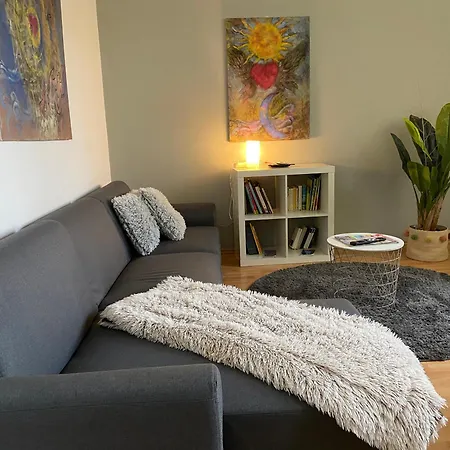 New Zentrum Mit Tiefgarage Apartmán *