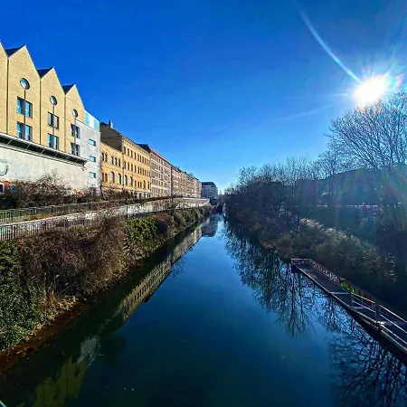 New Zentrum Mit Tiefgarage 아파트 *