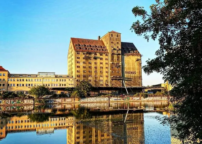 New Zentrum Mit Tiefgarage 아파트